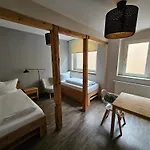 Friedensbruecke ホテル グライツ