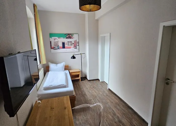 Friedensbruecke Hotel 2*