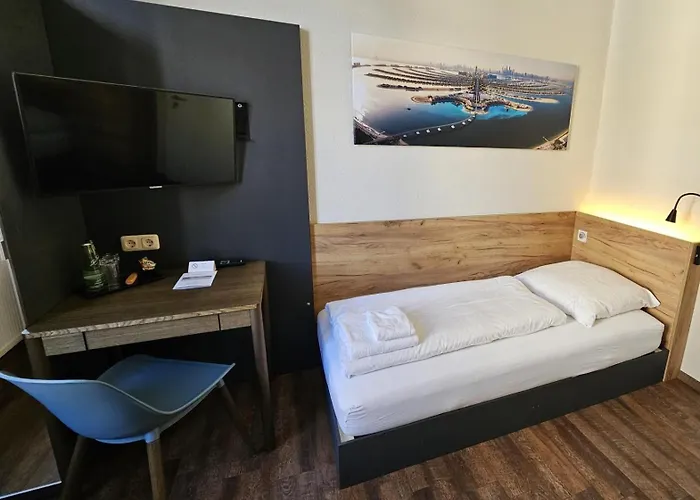 Friedensbruecke Hotel